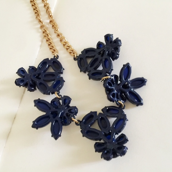 JUST IN*J.Crew Dark Blue Flower Statement Necklace - Picture 8 of 8